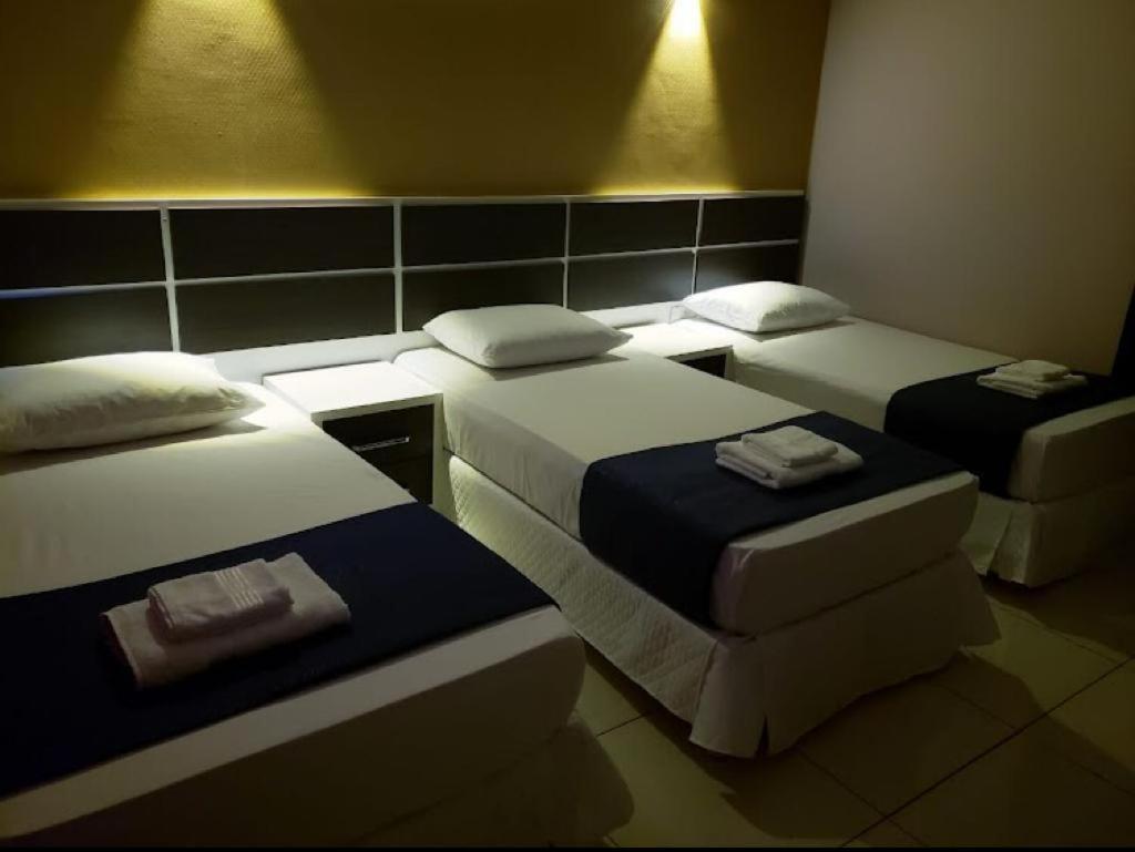 Hotel Llamosas Ciudad del Este Dış mekan fotoğraf
